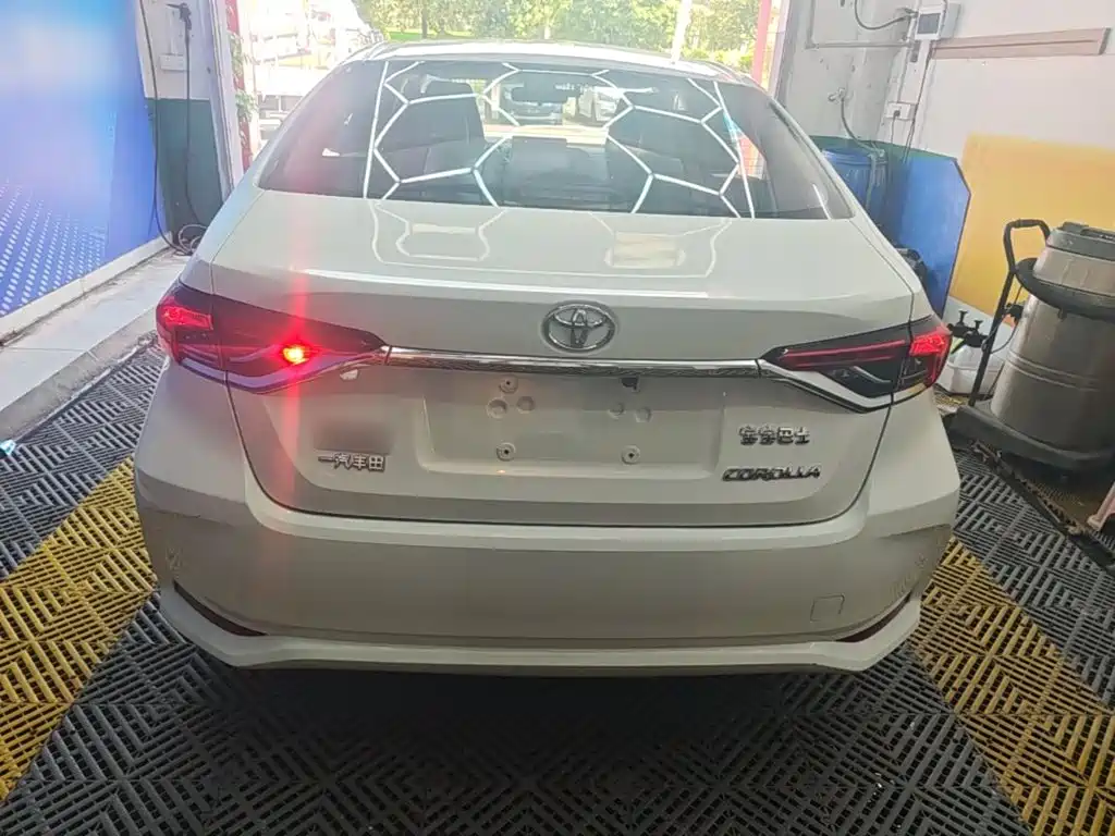 Toyota Corolla — миниатюра 6