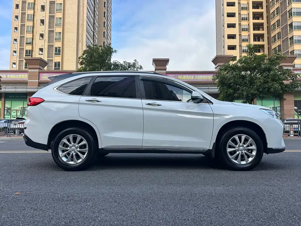 Haval M6 — миниатюра 8