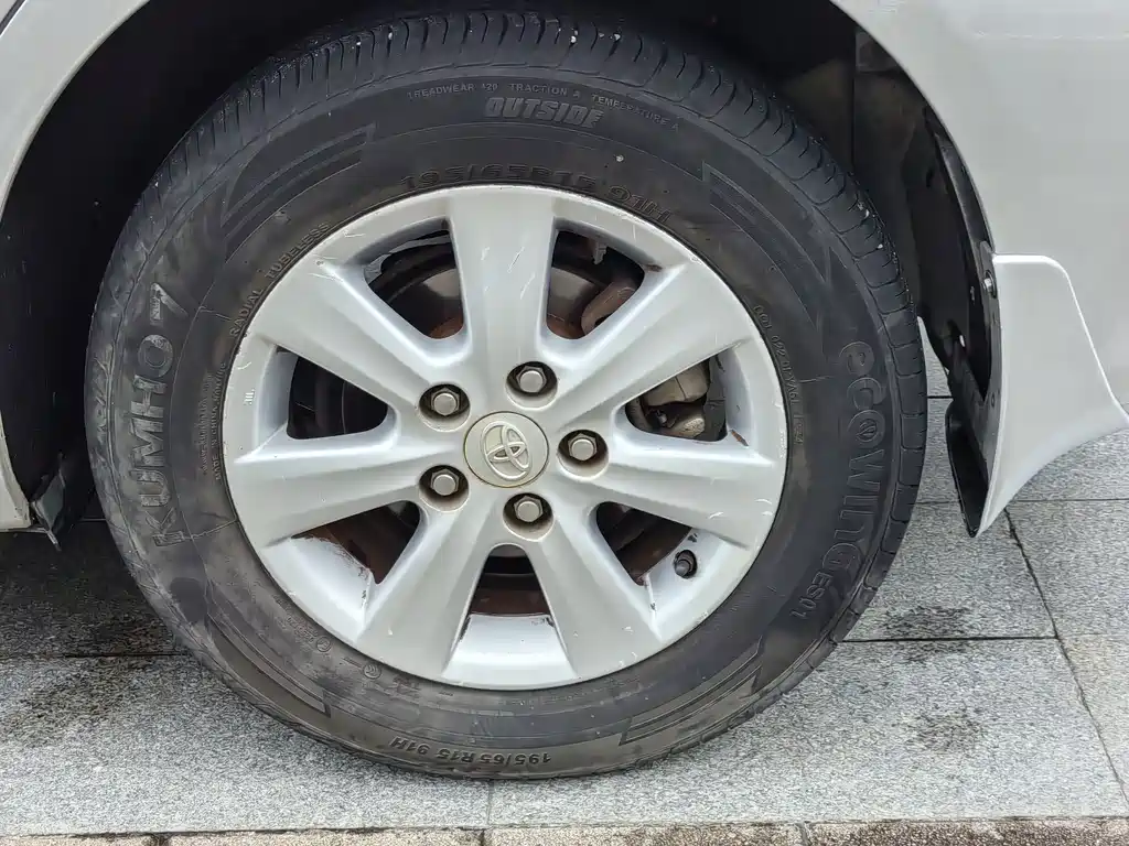Toyota Corolla — миниатюра 8