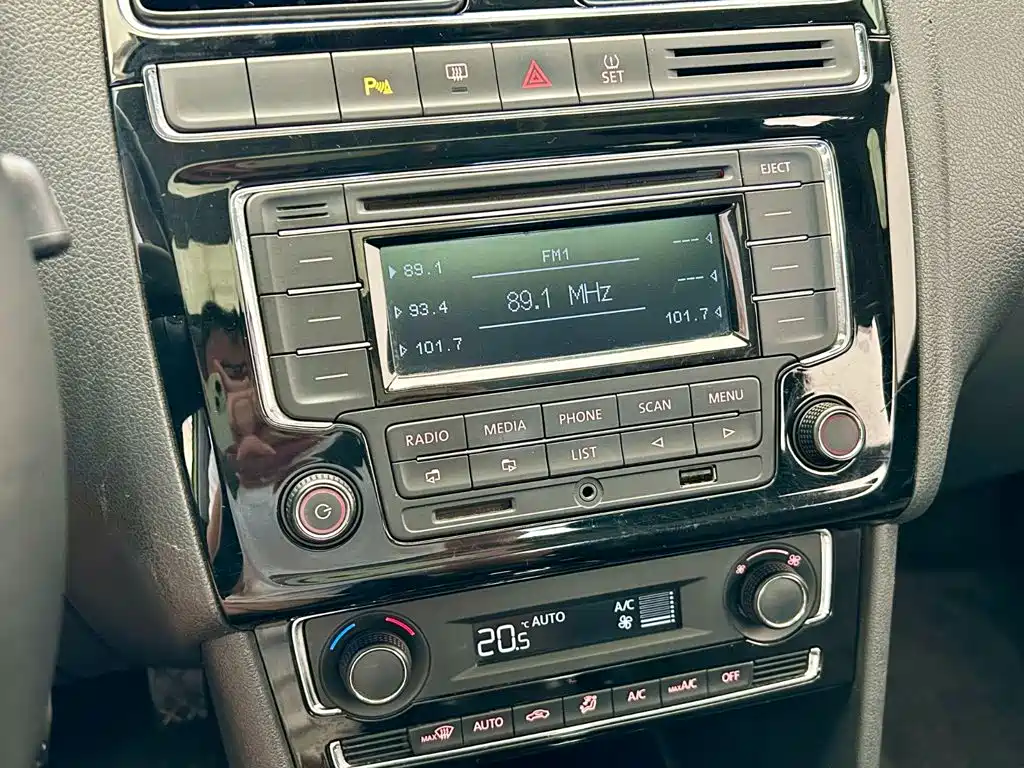 Volkswagen Polo — миниатюра 10