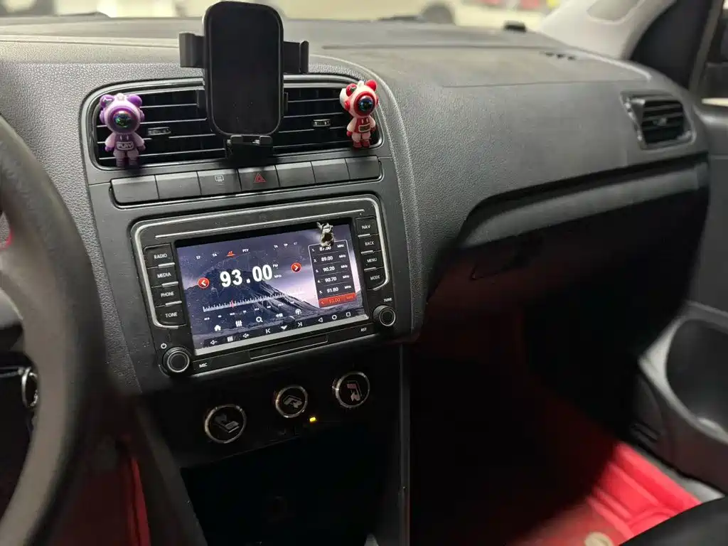Volkswagen Polo — миниатюра 8