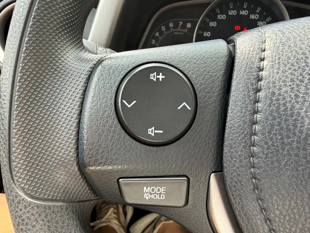 Toyota RAV4 — миниатюра 12