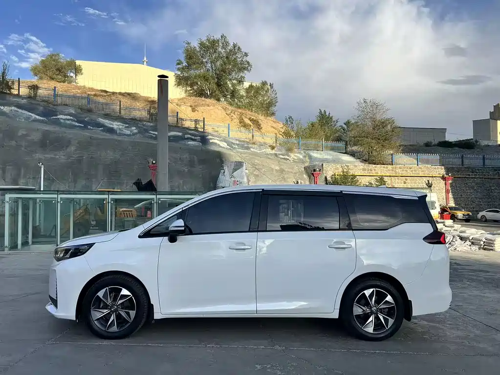 GAC Motor Trumpchi M6 — миниатюра 16