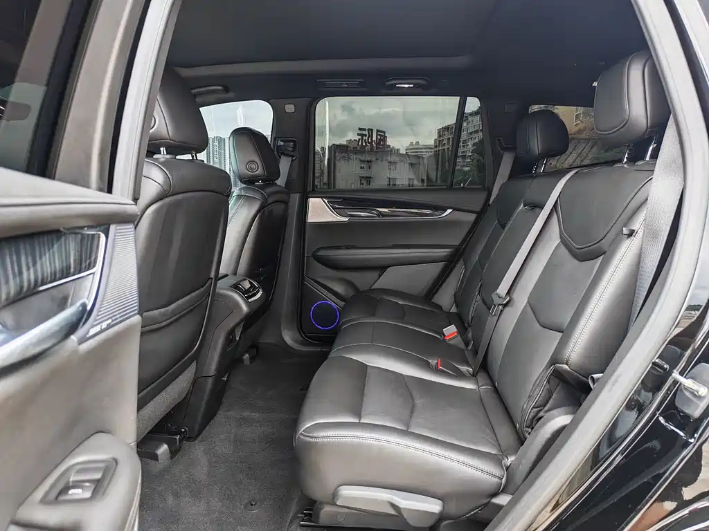 Cadillac XT6 — миниатюра 11