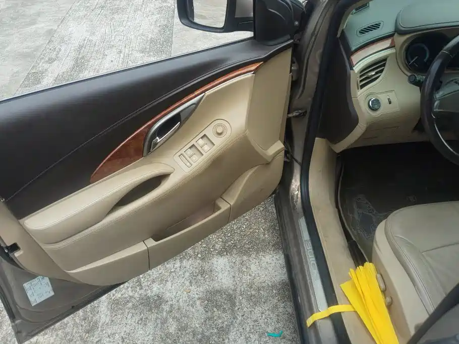 Buick LaCrosse — миниатюра 7