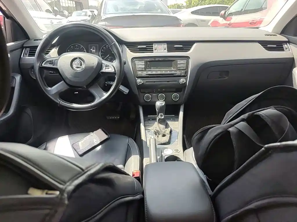 Skoda Octavia — миниатюра 14