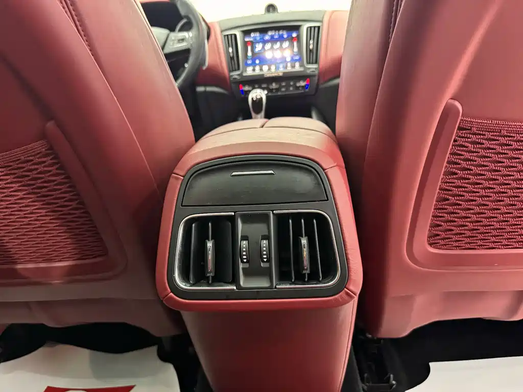 Maserati Levante — фотографии объявления, Фото 18