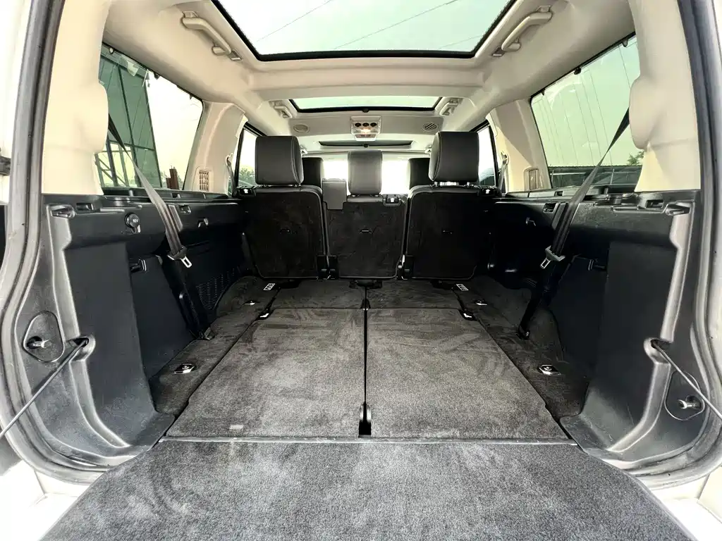 Land Rover Discovery — миниатюра 7