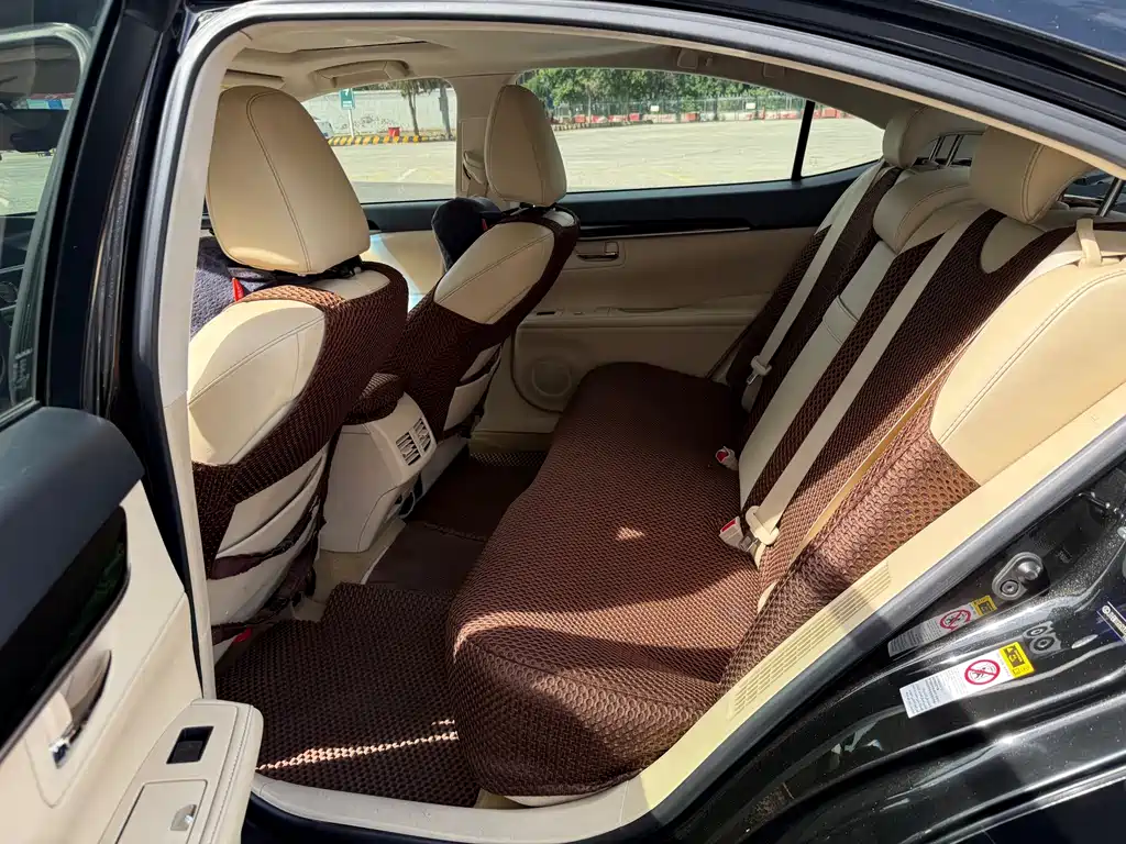 Lexus ES — миниатюра 5