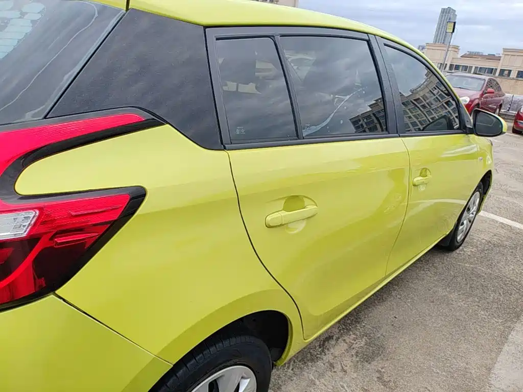 Toyota Yaris L — миниатюра 7