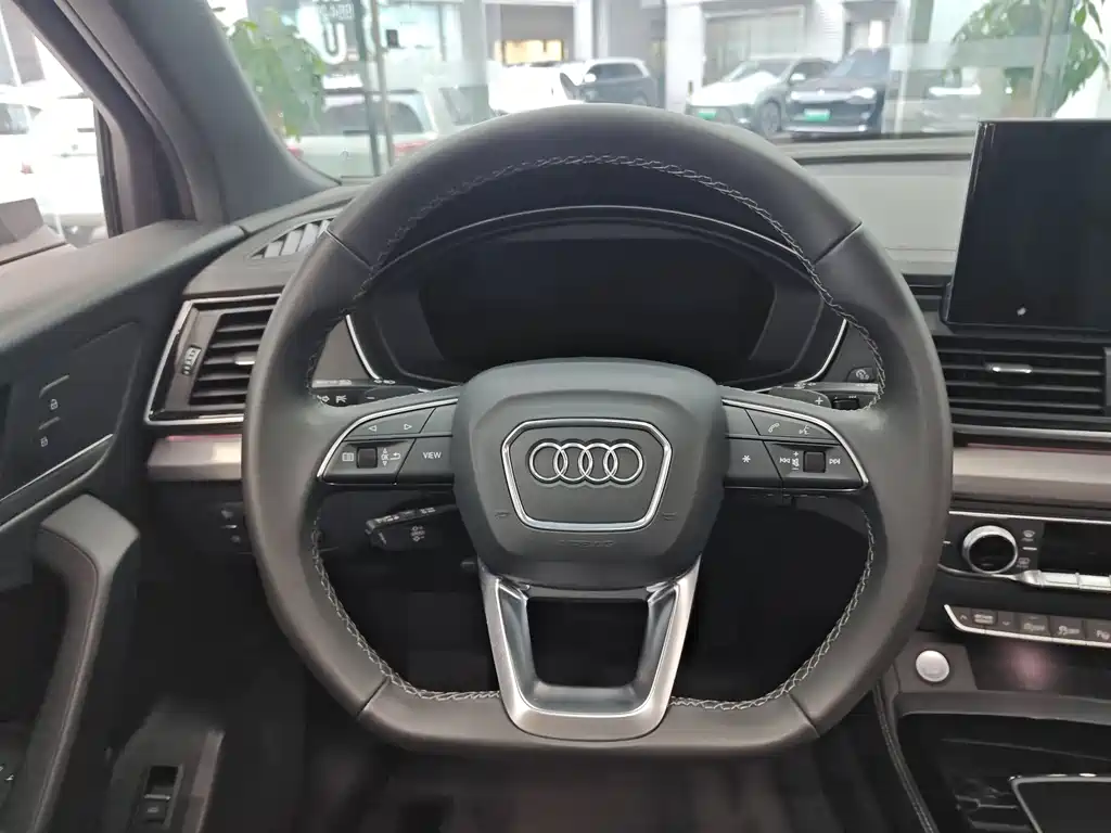 AUDI Q5L SPORTBACK