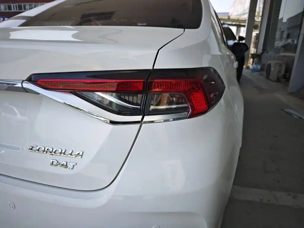 Toyota Corolla — миниатюра 8