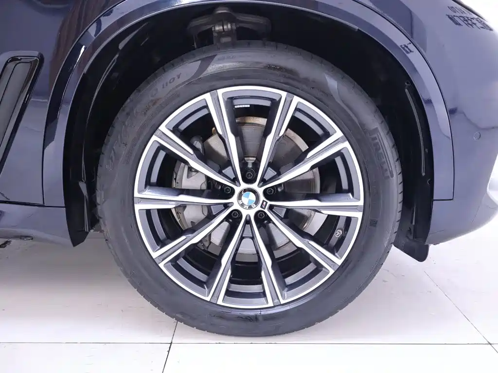 BMW X5 (Import) — миниатюра 6