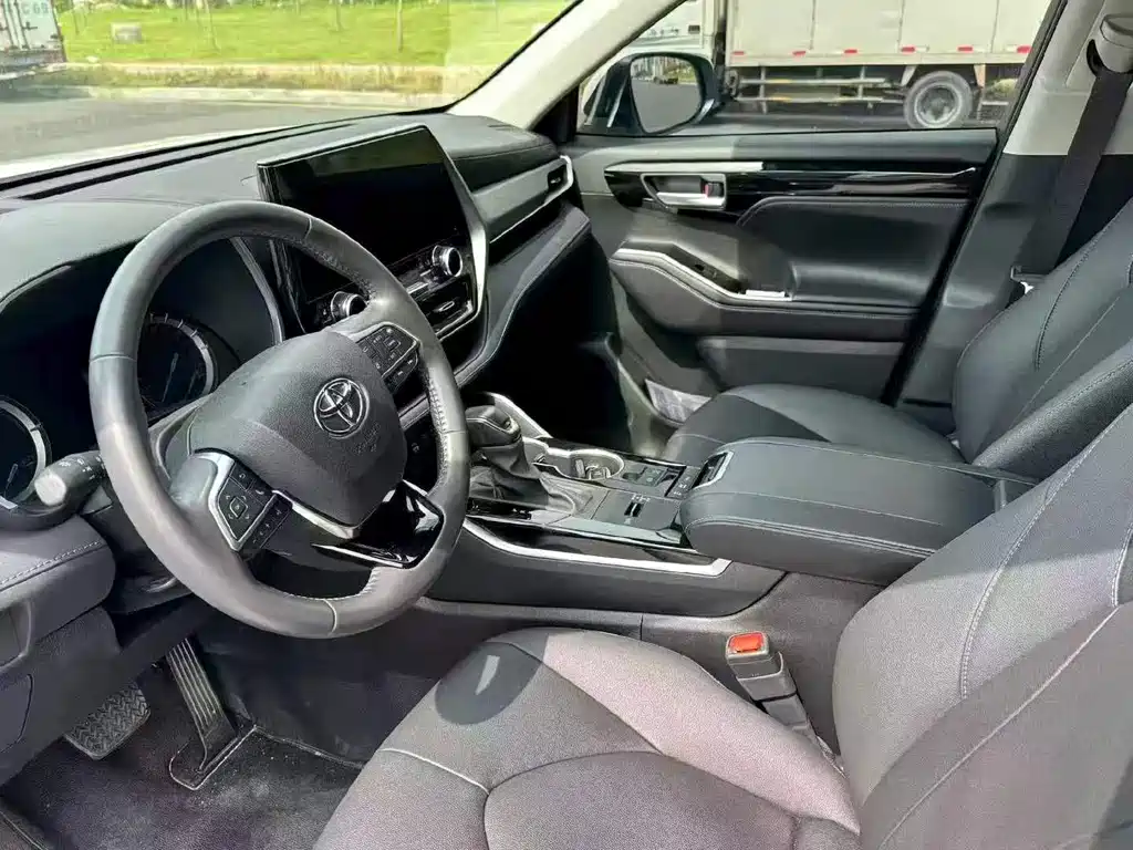 Toyota Highlander — миниатюра 4