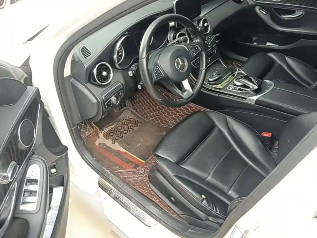 Mercedes-Benz C-Class — миниатюра 16