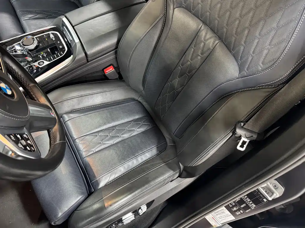 BMW X7 — миниатюра 11