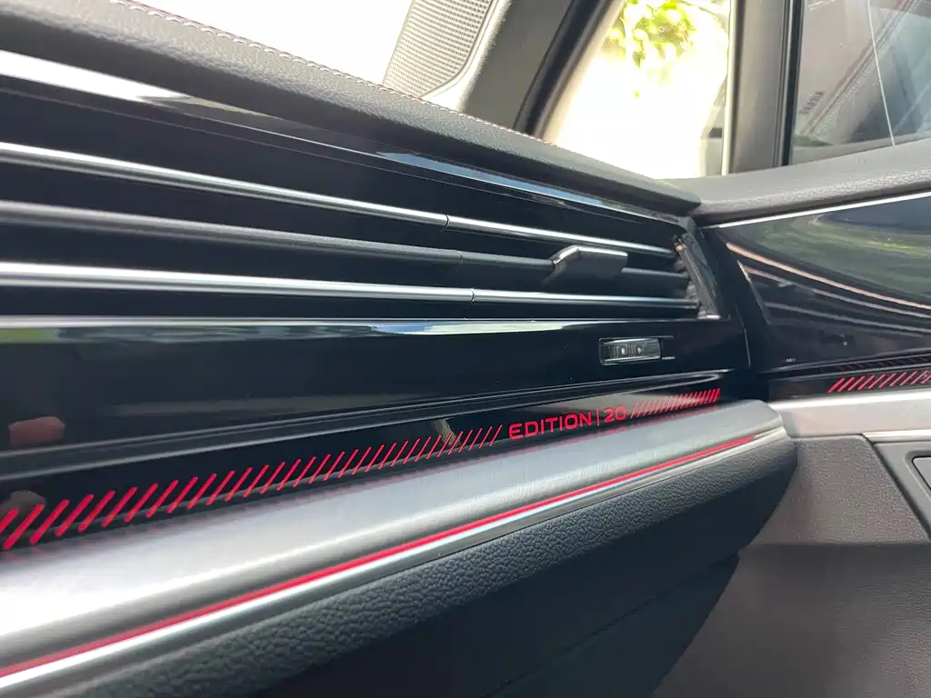 Volkswagen Touareg — миниатюра 15