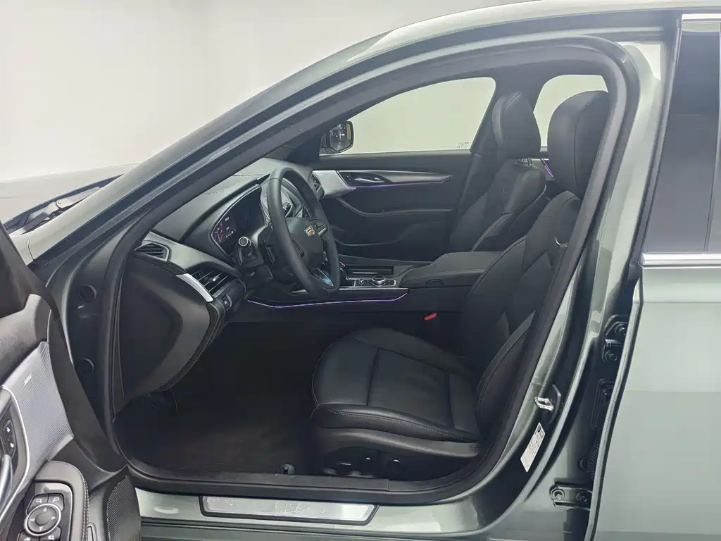 Cadillac CT5 — миниатюра 7