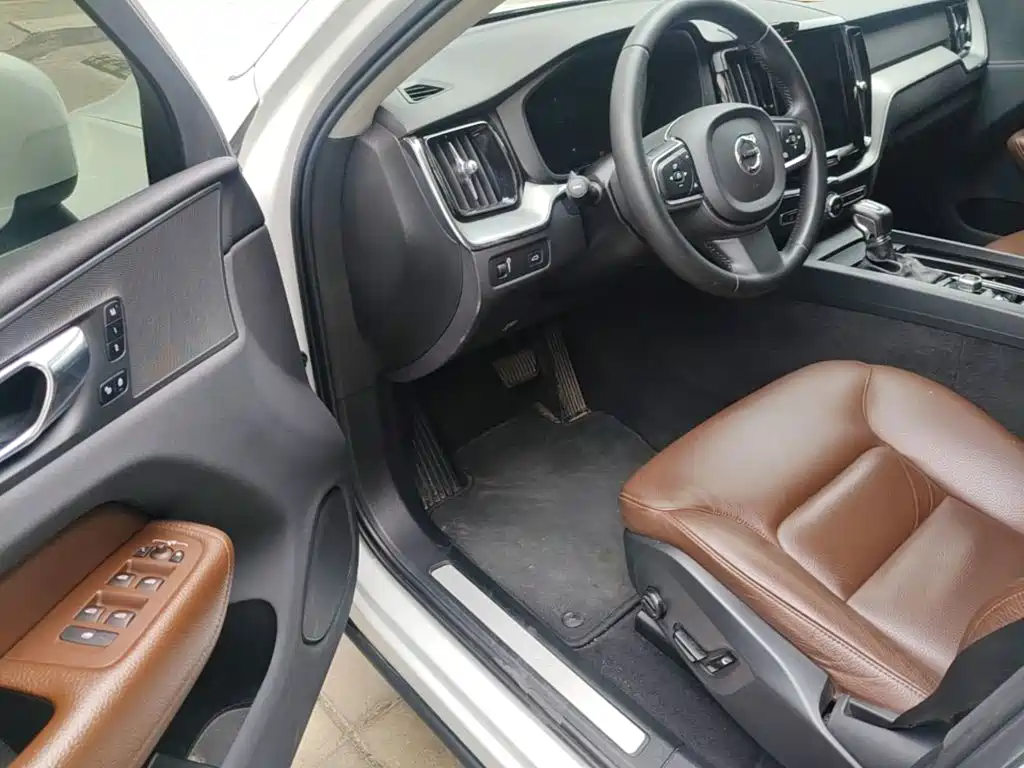 Volvo XC60 — миниатюра 21