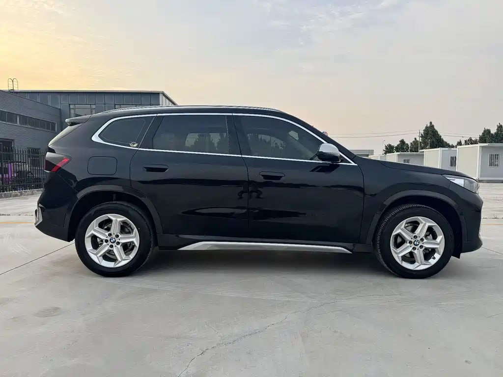 BMW X1 2023 sDrive20Li X