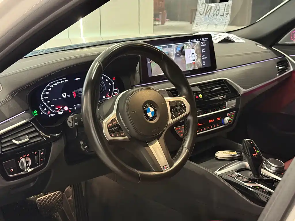 BMW 5 Series — миниатюра 11