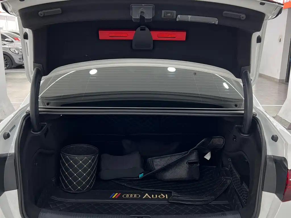 Audi A4L — миниатюра 17