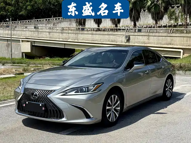 LEXUS  ES 2019