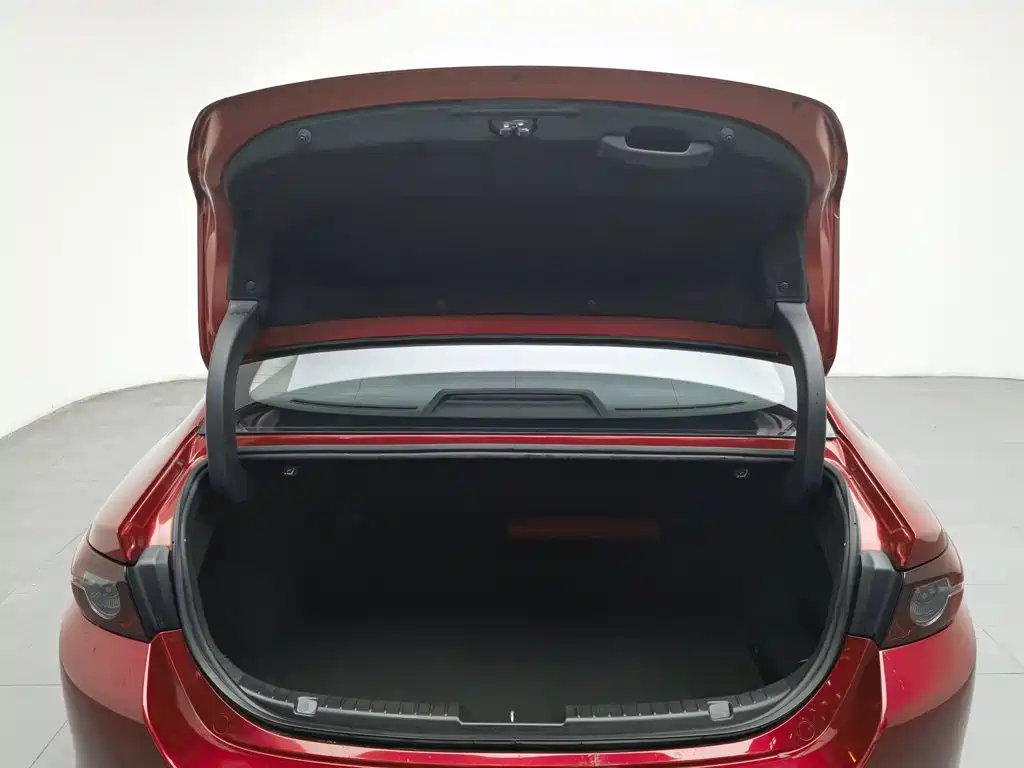 Mazda 3 Axela — миниатюра 16