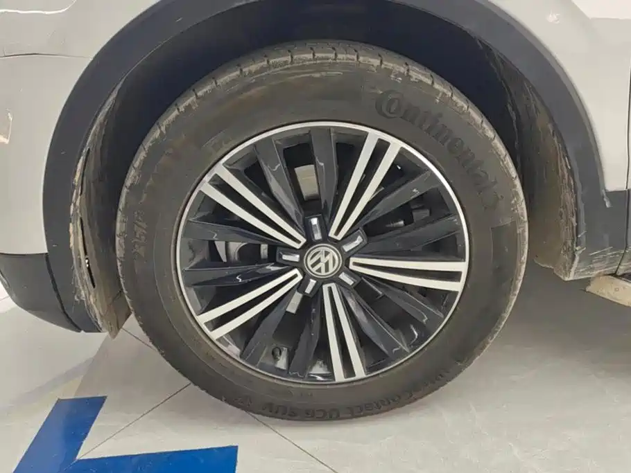 Volkswagen Tiguan L — миниатюра 6