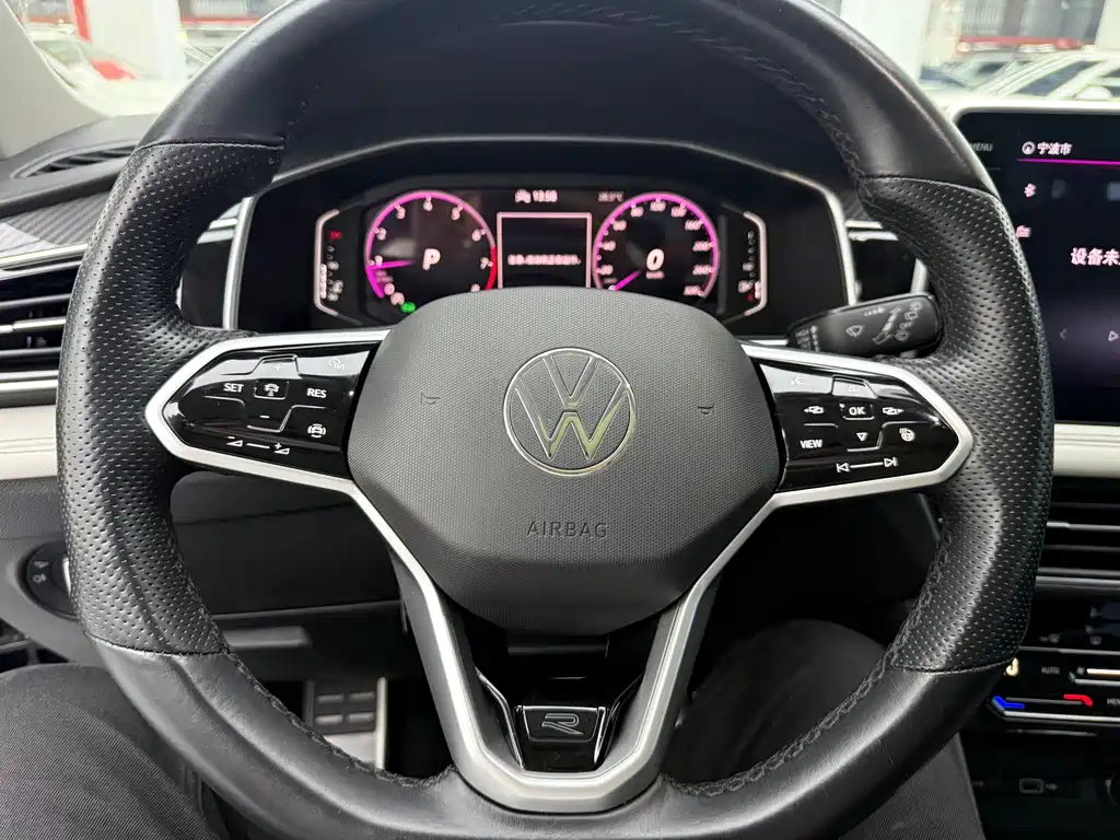 Volkswagen Tiguan L — миниатюра 7