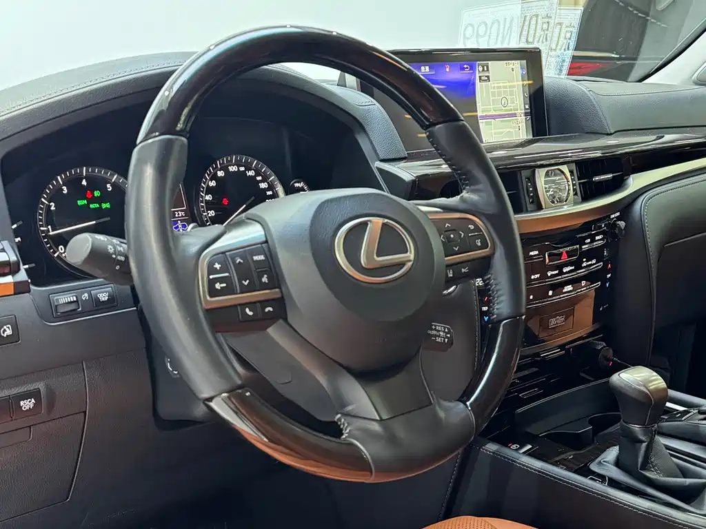 Lexus LX — миниатюра 16