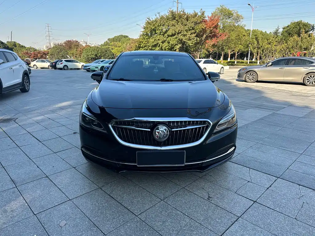 Buick LaCrosse — миниатюра 2