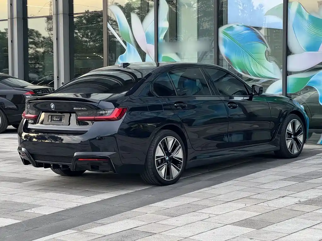 BMW i3 — миниатюра 11