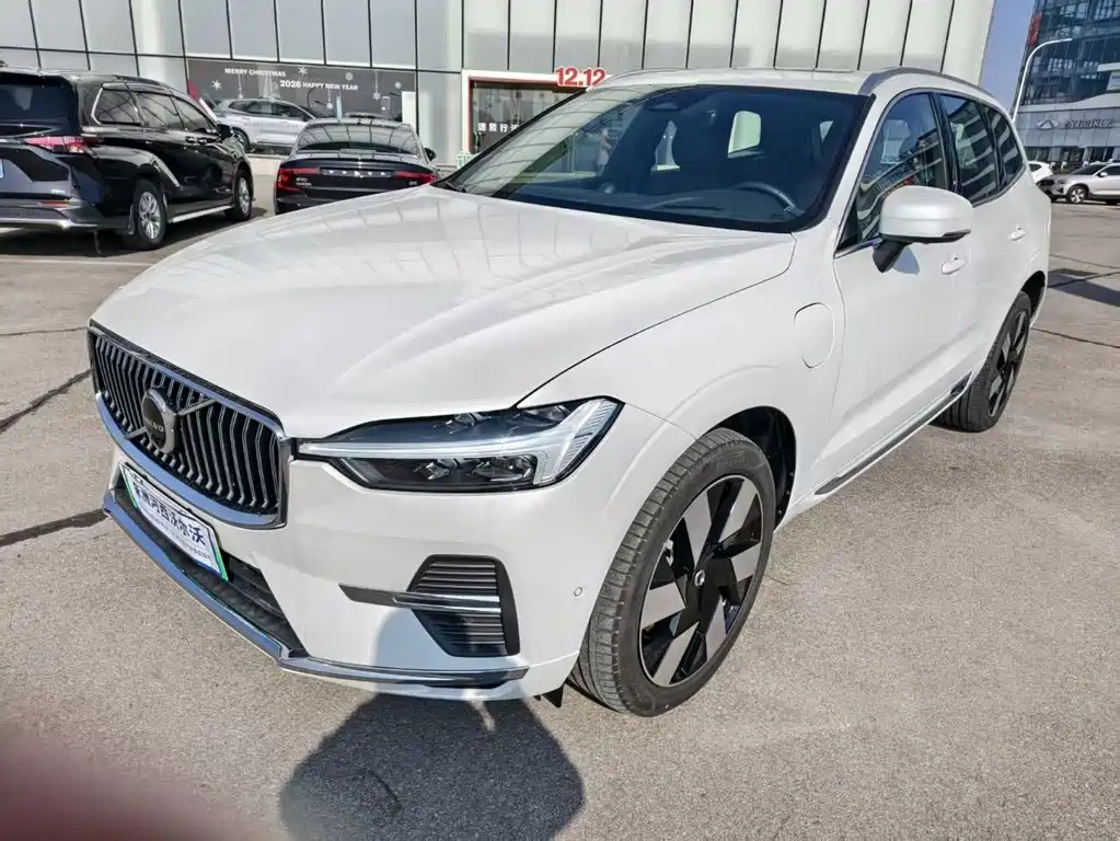 Volvo XC60 PHEV 2024