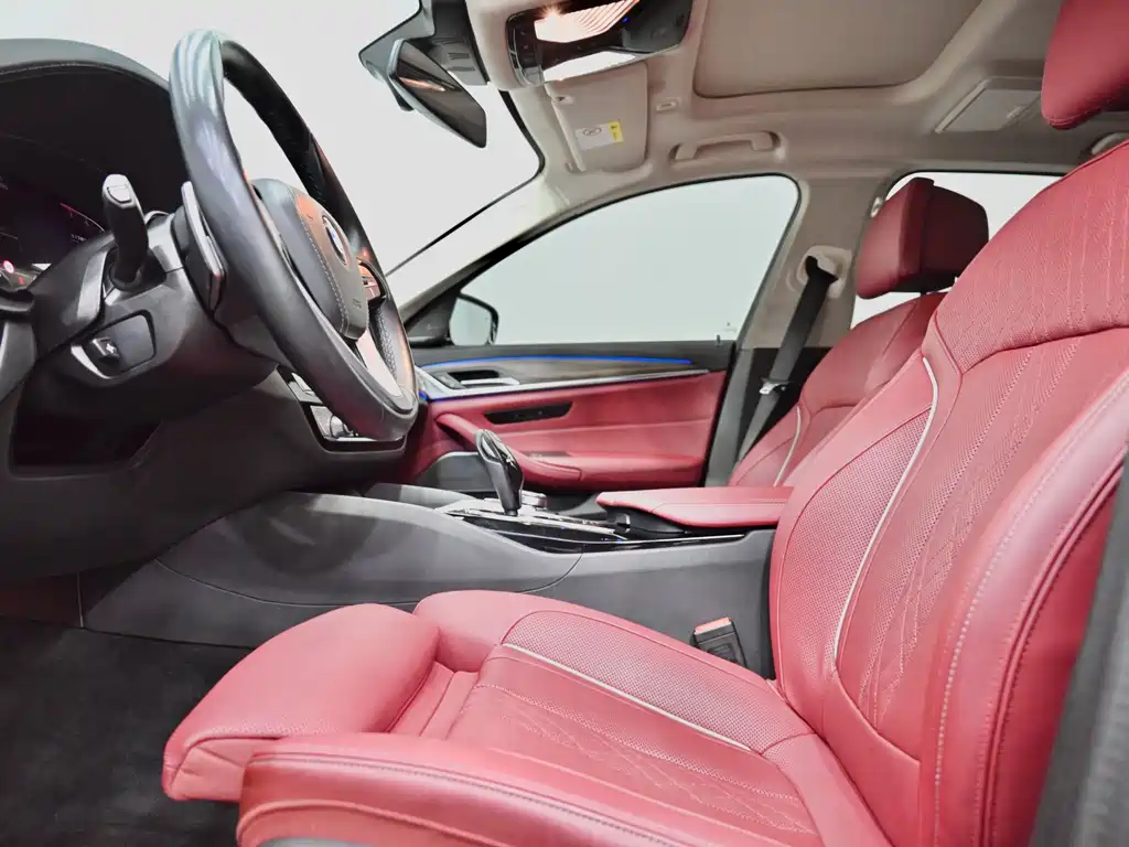 BMW 5 Series — миниатюра 7