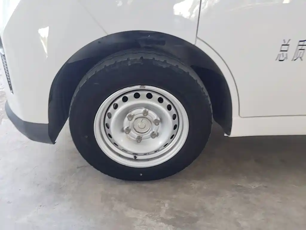 Wuling Yangguang — миниатюра 23