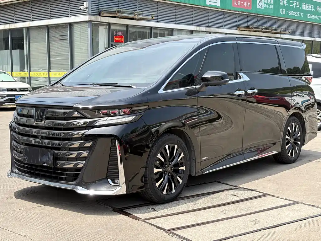 Toyota Vellfire 2024