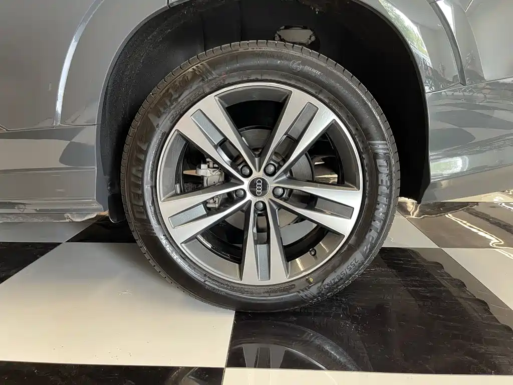 Audi Q6 — миниатюра 11