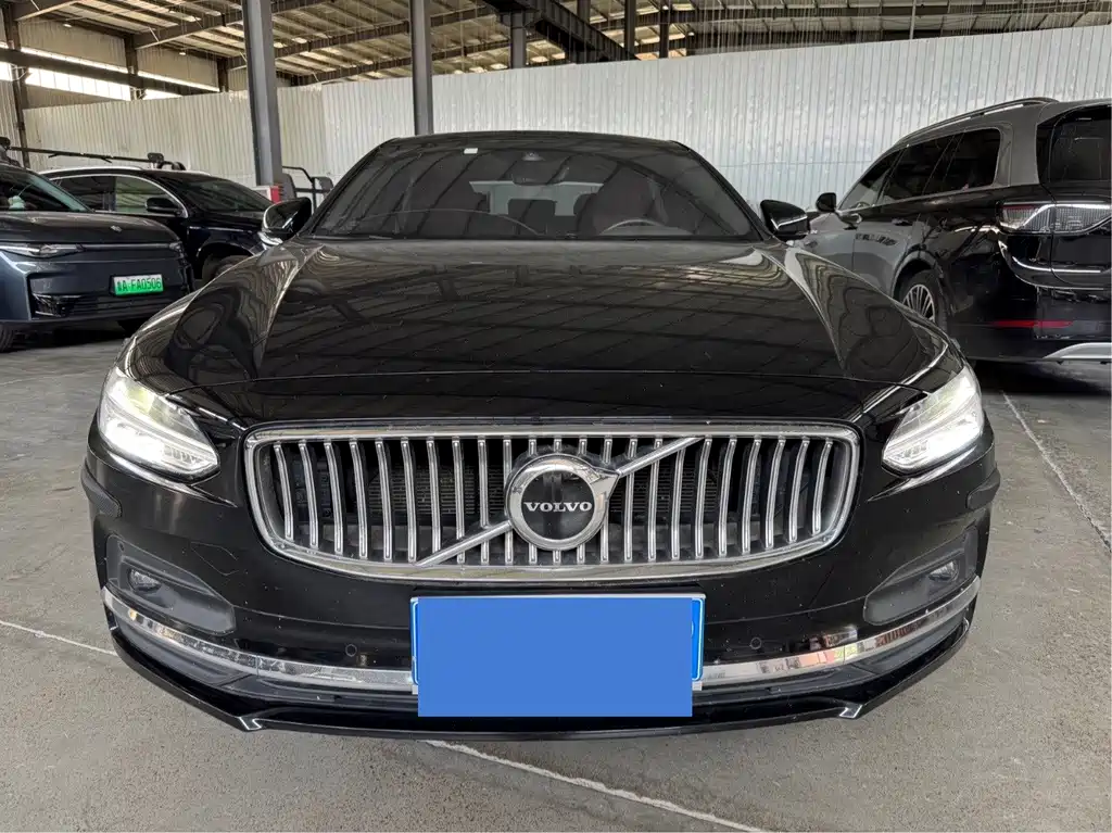 Volvo S90 — миниатюра 2