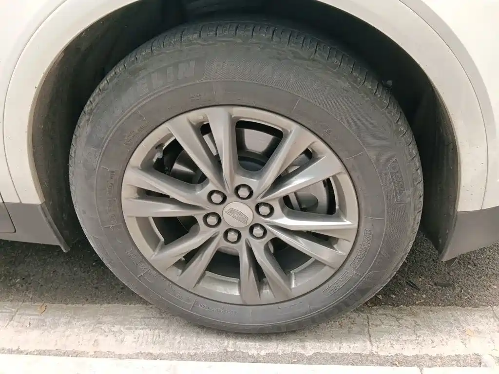 Cadillac XT5 — миниатюра 8