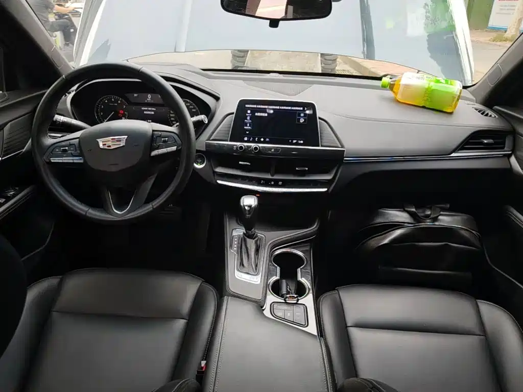 Cadillac CT4 — миниатюра 10