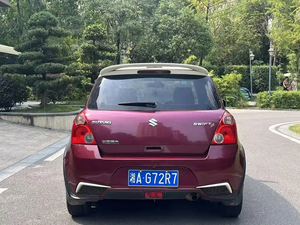 Suzuki Swift — миниатюра 5