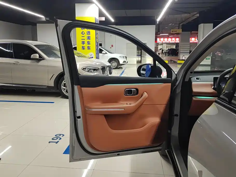 Leapmotor Leapmotor C10 — миниатюра 7