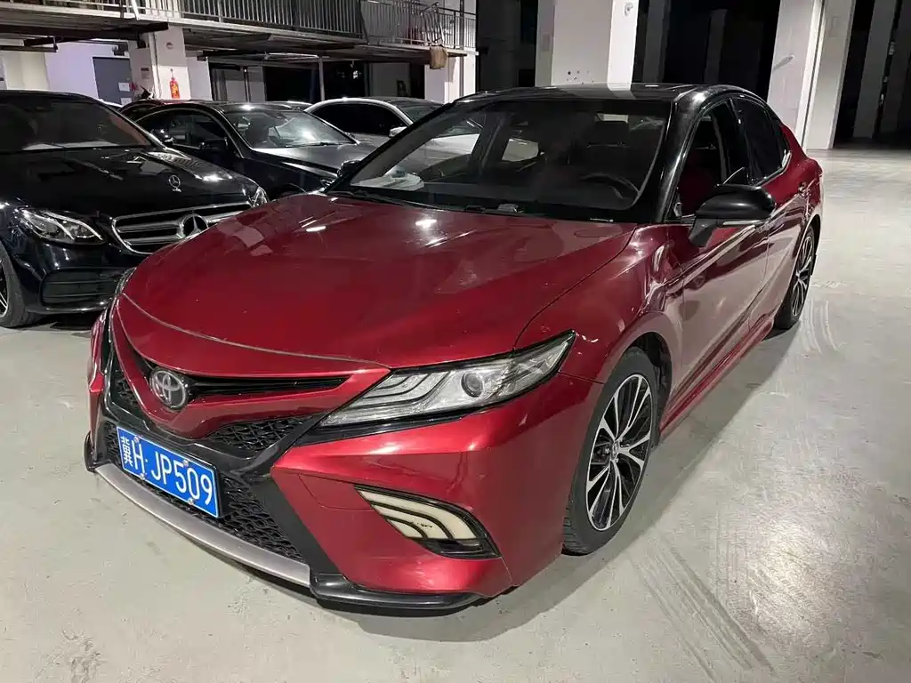 Купить Toyota Camry