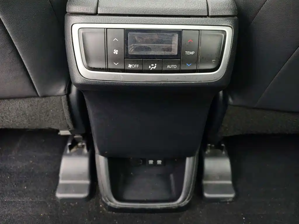 Toyota Highlander — миниатюра 22