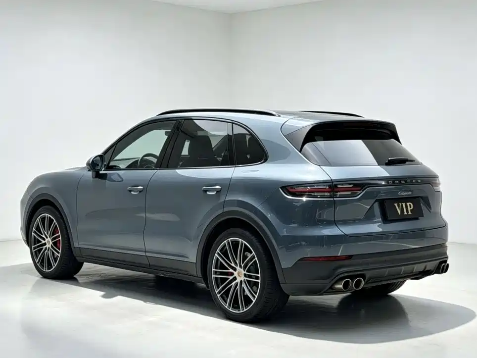 Porsche Cayenne — миниатюра 9