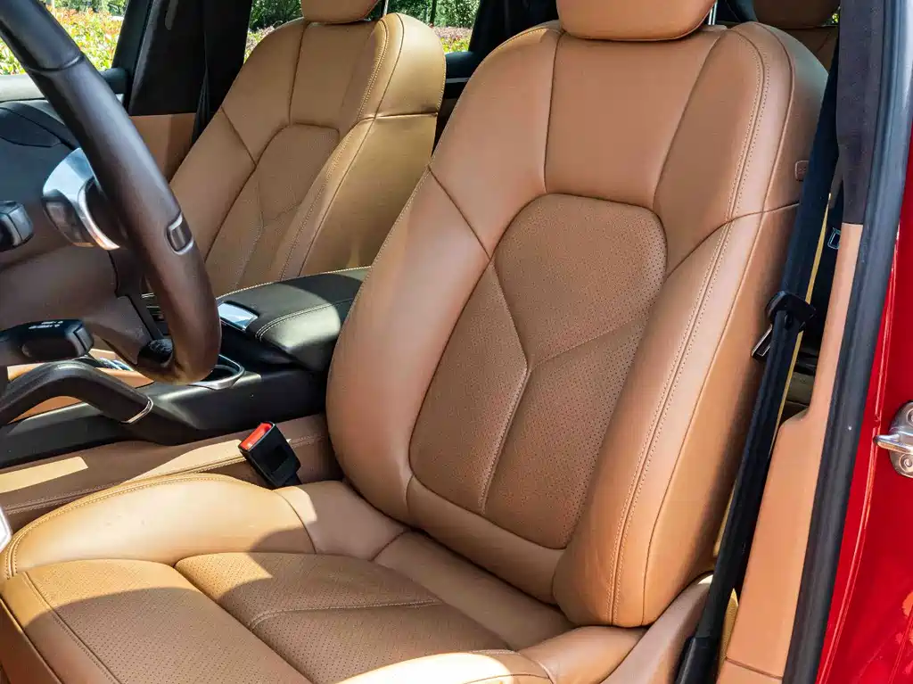 Porsche Cayenne — миниатюра 12