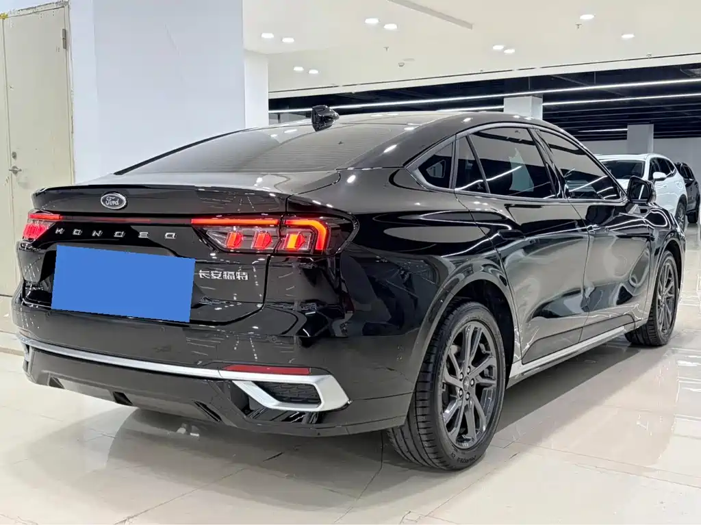 Ford Mondeo — миниатюра 6
