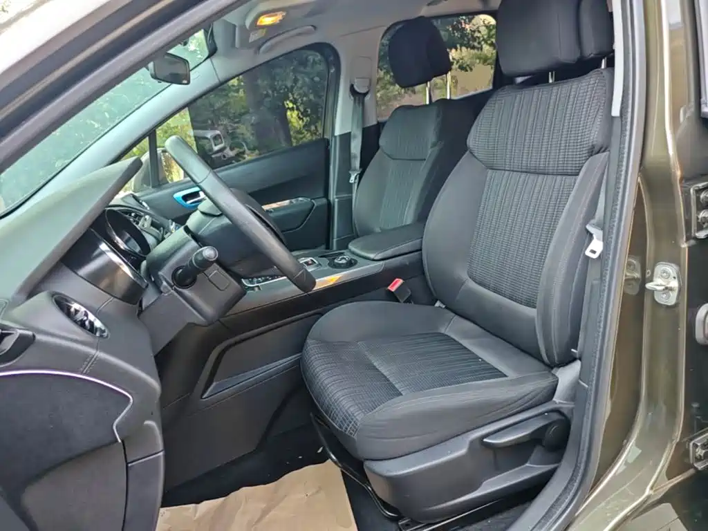 Peugeot 3008 — миниатюра 15