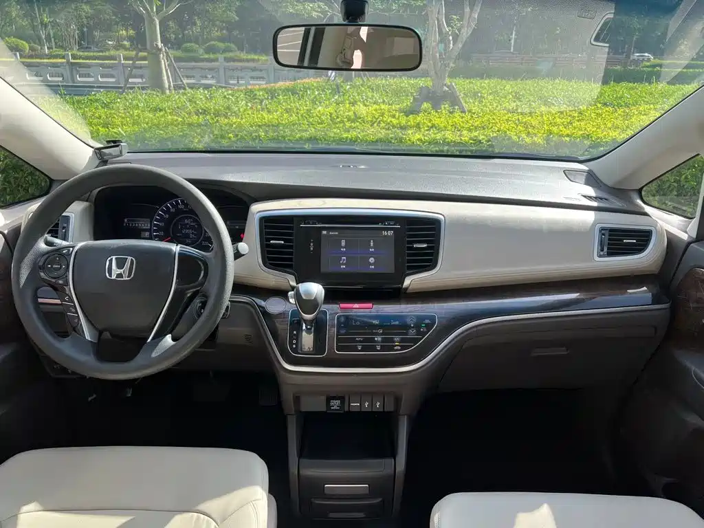 Honda Odyssey — миниатюра 8